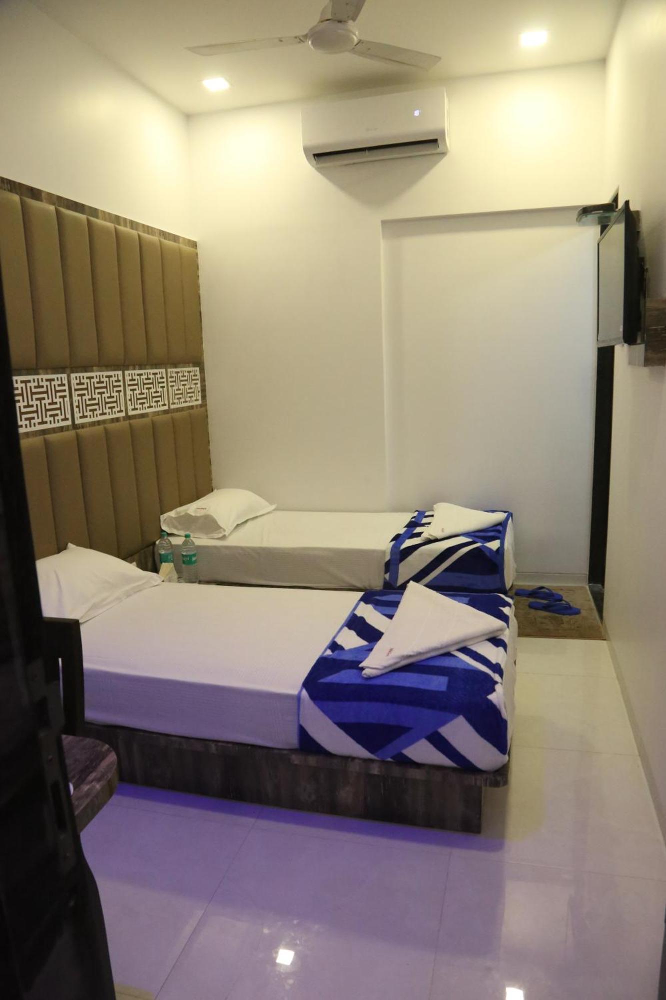 Hotel Magnum Airport T-2 Mumbai Exterior foto