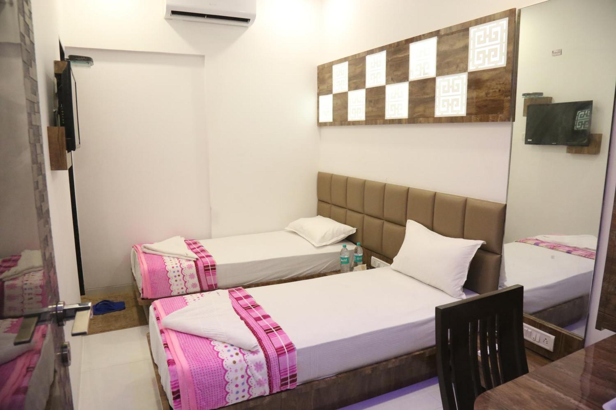 Hotel Magnum Airport T-2 Mumbai Exterior foto